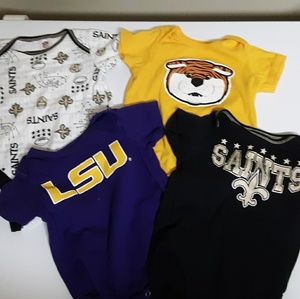 Bundle of 4 onesies